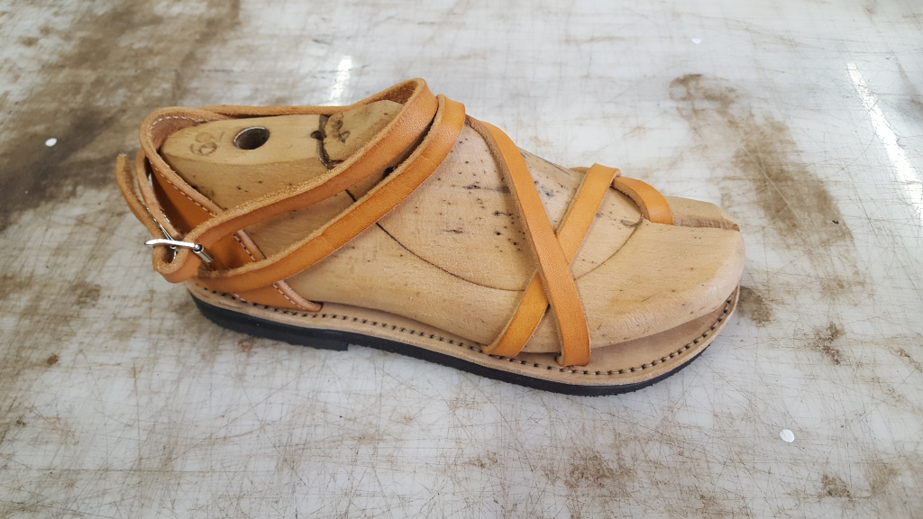 Sandales en cuir réglables