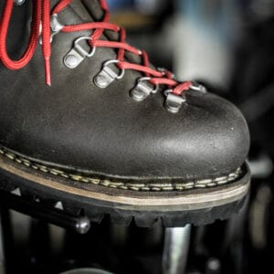 Chaussure N°3 détail couture norvégienne