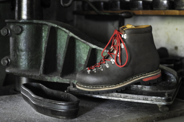 Chaussure N°3 sur presse