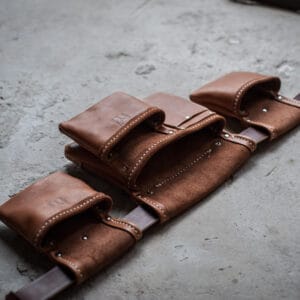 Sacoche charpentier artisanale cuir pleine fleur – Image 3