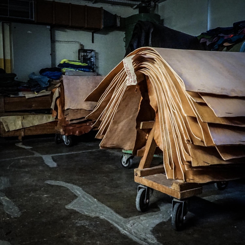 chariot de cuir, tannerie artisanale