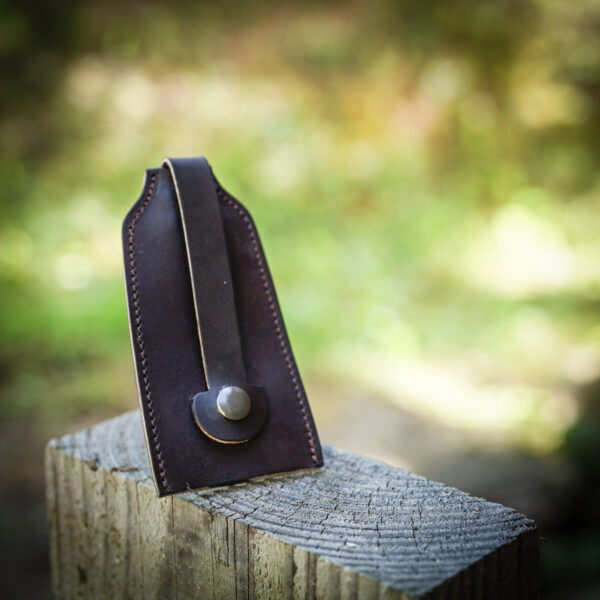 cloche a clef en cuir