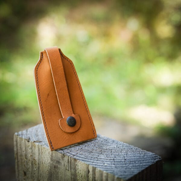 cloche a clef en cuir