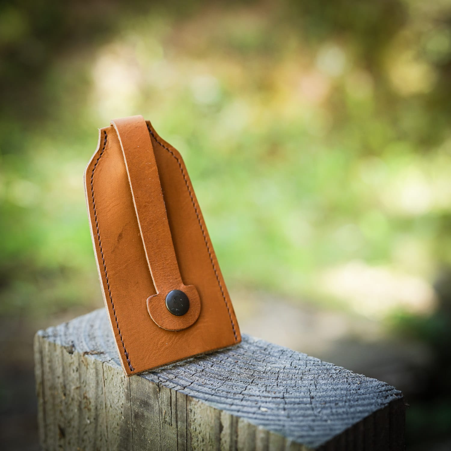 cloche a clef en cuir