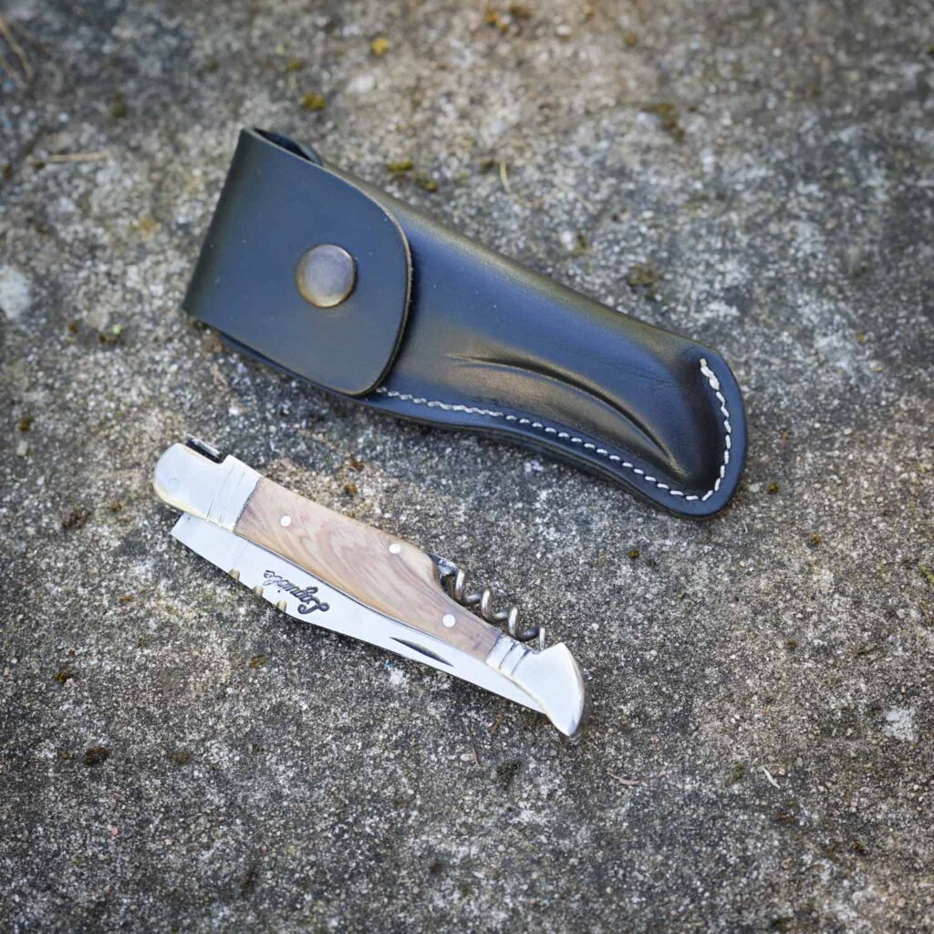 etui couteau laguiole