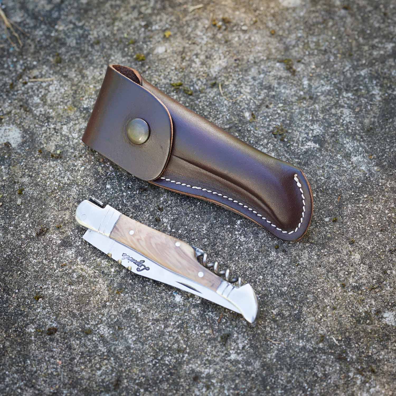 etui couteau laguiole